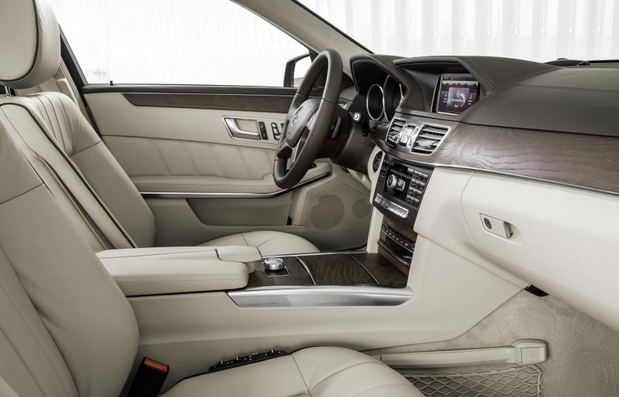  Mercedes-Benz E300 BlueTEC Hybrid 2013 года  (фото 5 из 30)